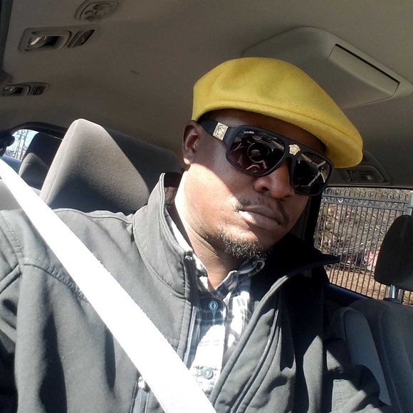 Meet your Posher, Kehinde - Picture 1 of 1